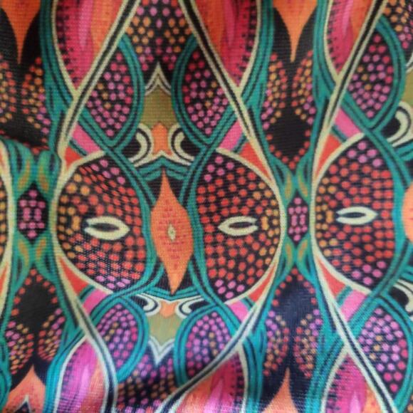 Onzie Leggings Mosaic Kaleidoscope Print Capri Mid Rise Sheer Active Size Medium - Picture 9 of 13